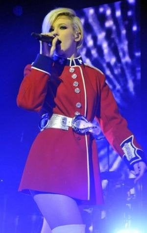 15669251400px-lorie-tour-2lor-2008-jpg.jpg.6a95b732641c6318258f6becfdebd64b.jpg