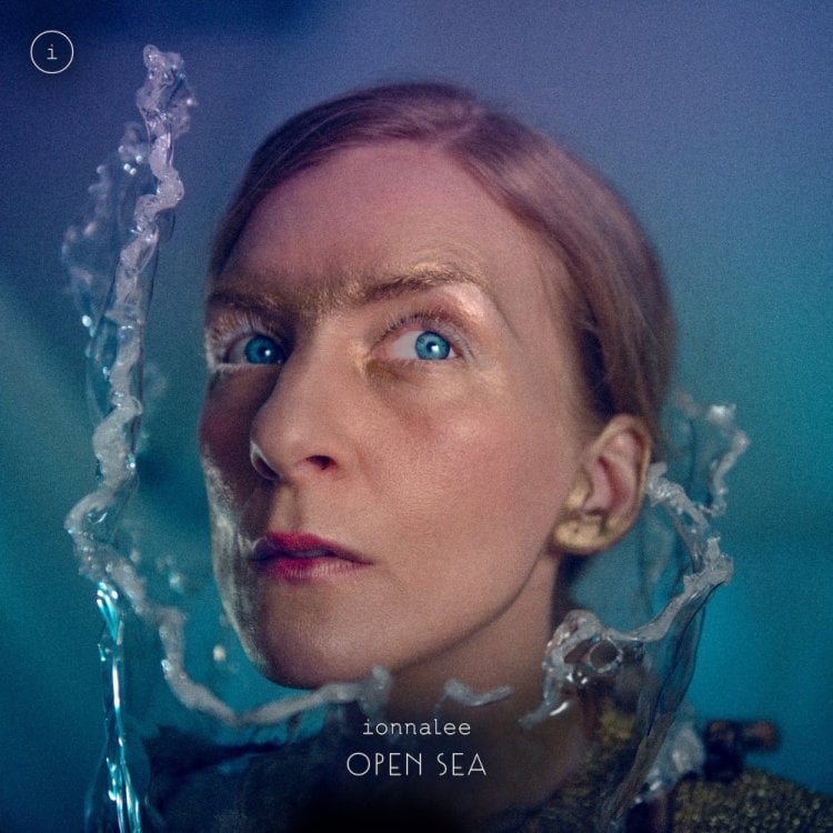 ionna-lee-open-sea.thumb.jpg.ae66dc2a7f3f83a0506c5af894c91b84.jpg