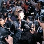 robbie_williams-life_thru_a_lens_a.jpg.81289ad8d8f61b2be1905f680719dec5.jpg